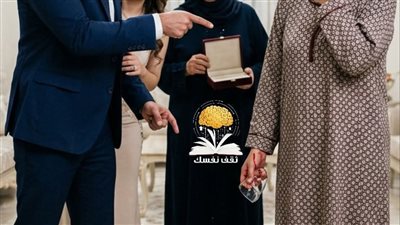 الضربه والقناع بقلم مني السيد