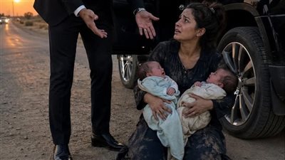 تركوا أربع أطفال على الطريق 