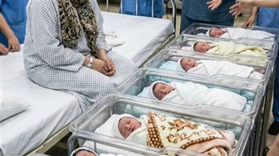 أنجبت عشرة أطفال 