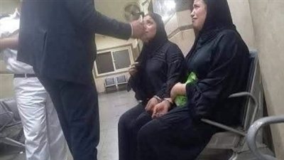 فتاة في الثلاثينات 