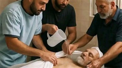 بعد لما أبوهم مات 
