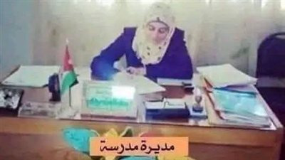 مديرة مدرسة تزوجت زوج احدي المعلمات 